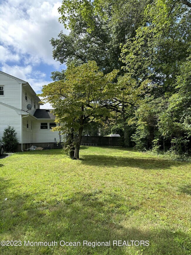 Building Photo - 28 New Monmouth Rd