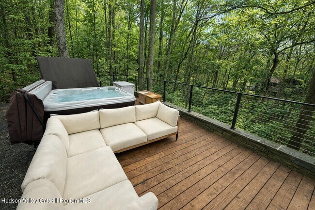 Building Photo - 26 Webster Rd