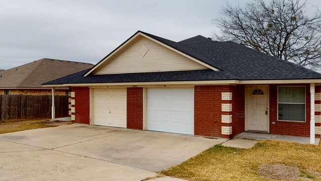 Building Photo - UPDATED DUPLEX IN NOLANVILLE ONLY $1,350!!!