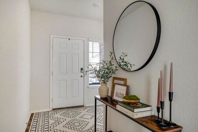 Building Photo - APPLEWOOD UNIT 1