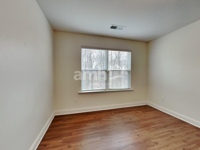 Building Photo - 3232 Grange Ct
