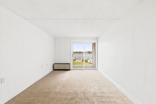 Building Photo - 100 Cove Way