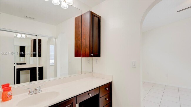 Building Photo - 6410 SW 112th Pl