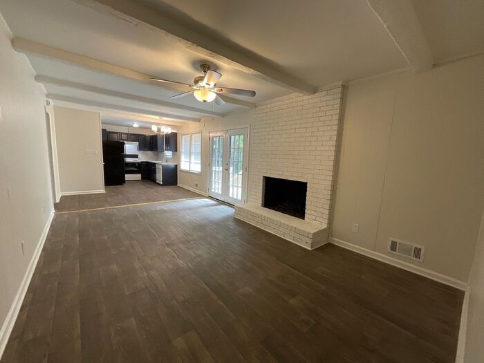 Building Photo - 3691 Idle Creek Dr