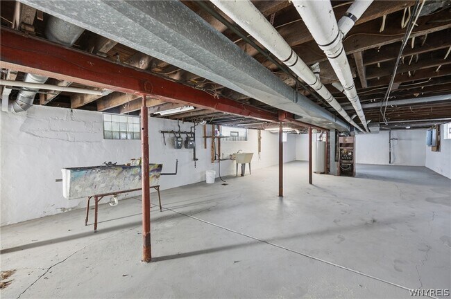 Building Photo - 36 Krakow St