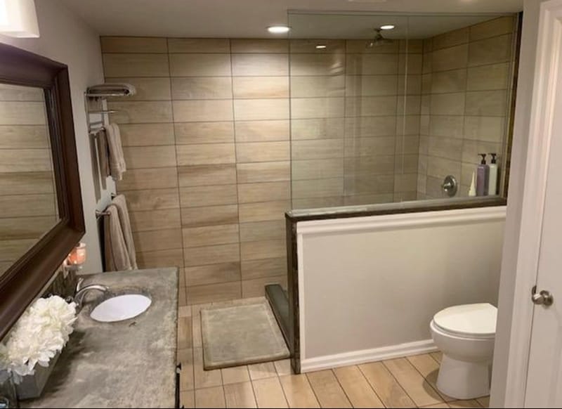 Building Photo - 102 Miles Dr