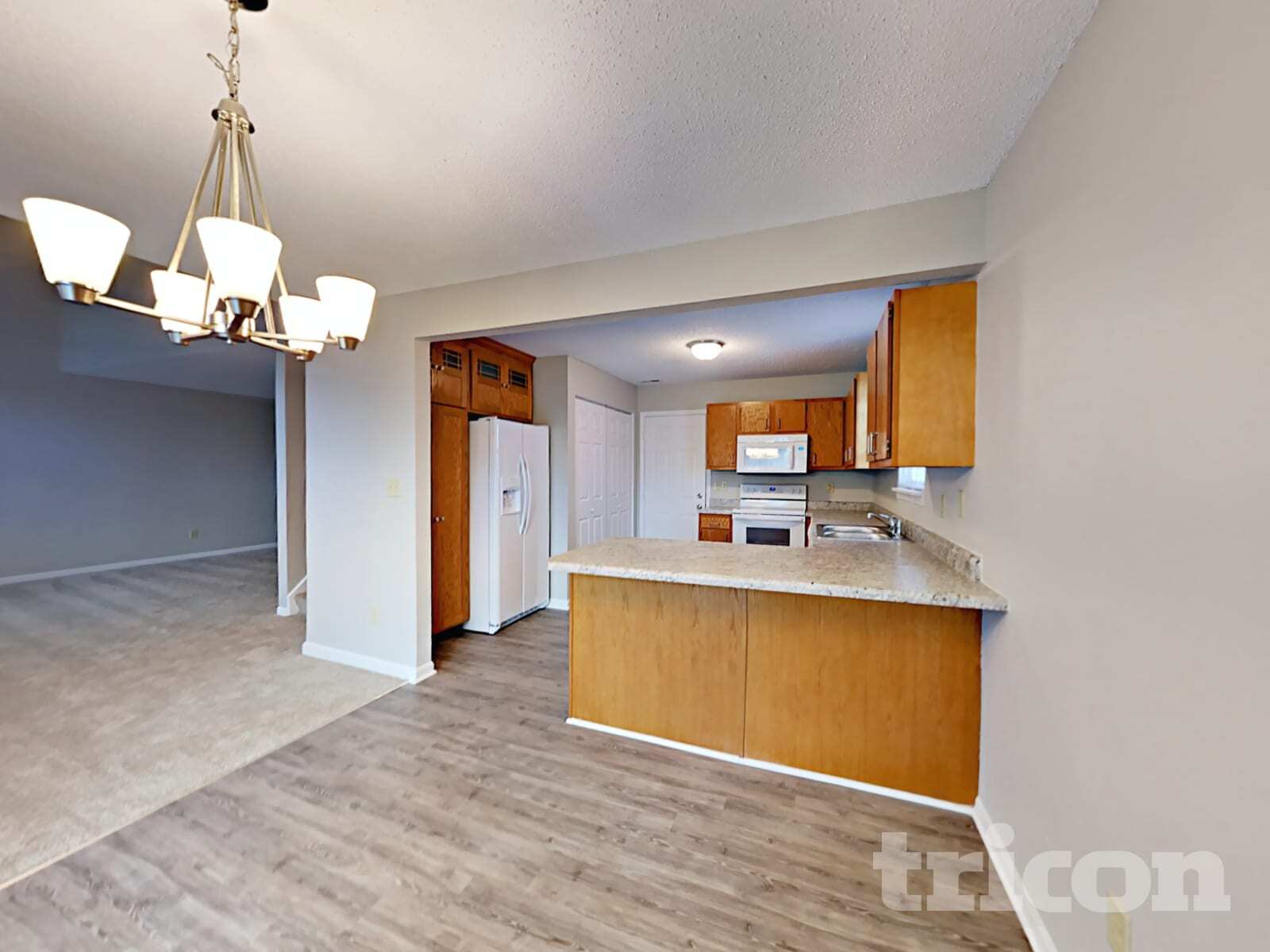 Building Photo - 10245 Cadogan Dr