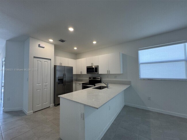 Building Photo - 11919 SW 247th Ter