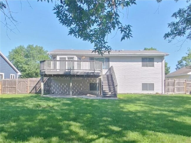 Building Photo - 1407 Primrose Ln