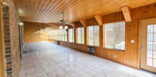 Building Photo - Spacious Rustic Home Near Amicalola Falls – Perfect for Large Families