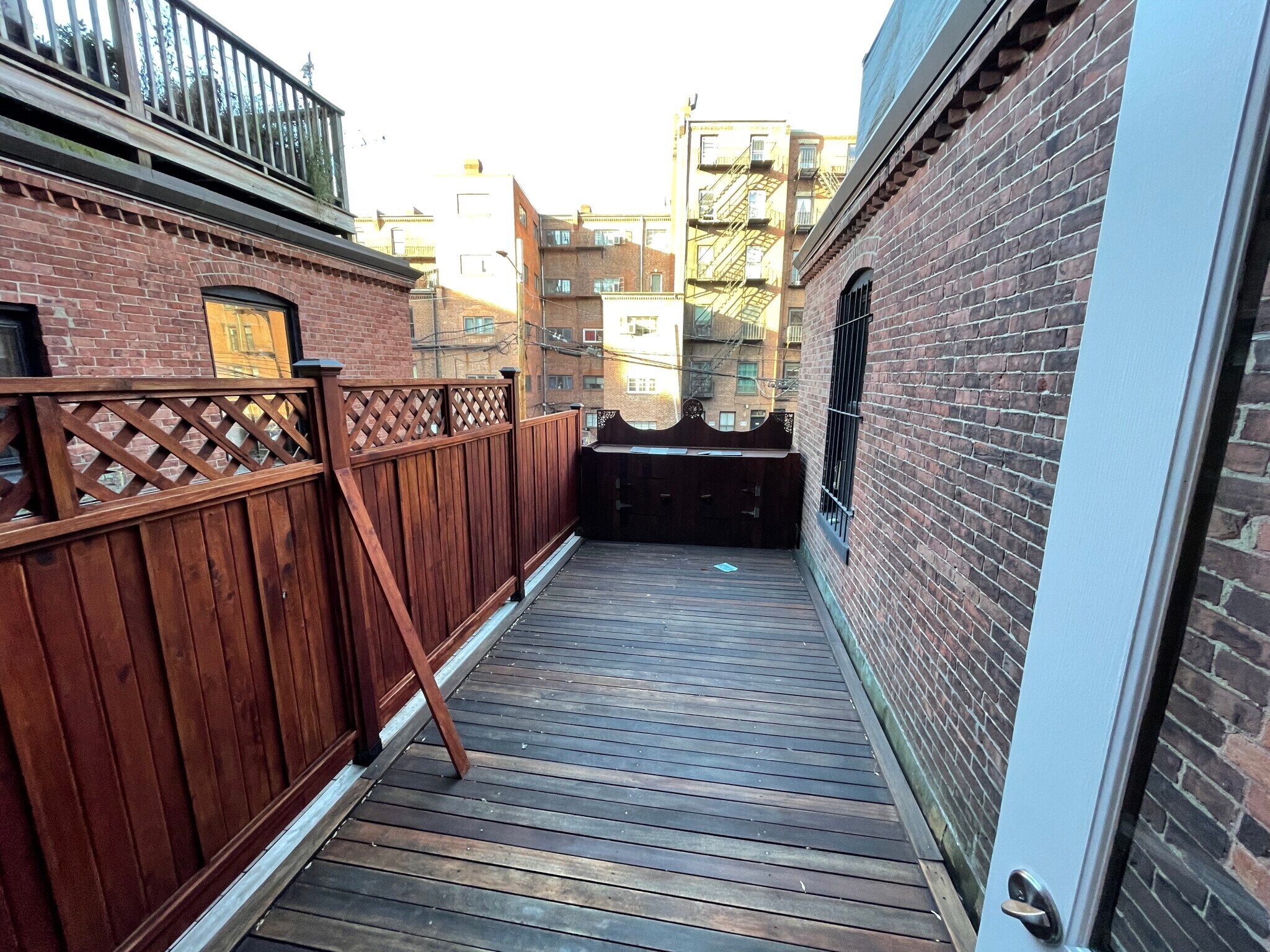 Building Photo - 403 Marlborough St