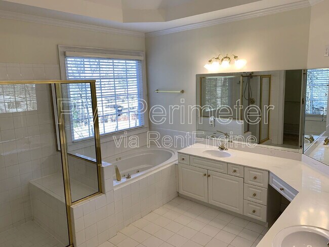 Building Photo - 389 Bridgebrook Ln SW