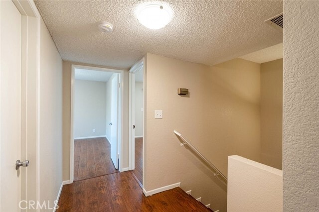 Building Photo - 569 Palm Dr