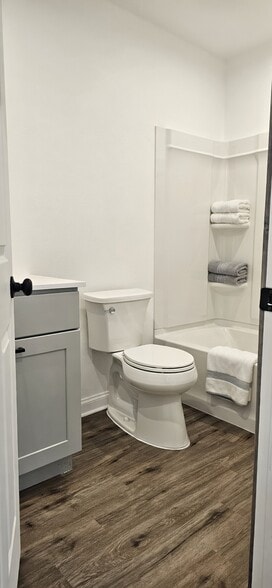 Building Photo - 2571 Old Mission Rd