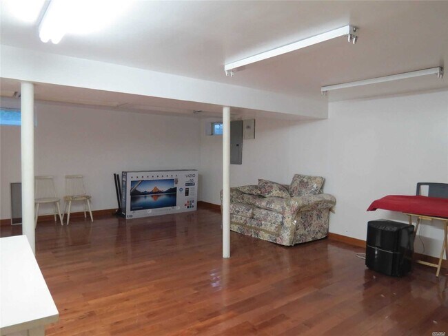 Building Photo - 79 Briarcliff Rd