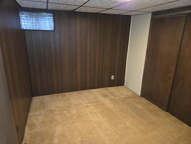 Building Photo - "Spacious 3-Bed, 3-Bath Townhouse in Heather Ridge South"