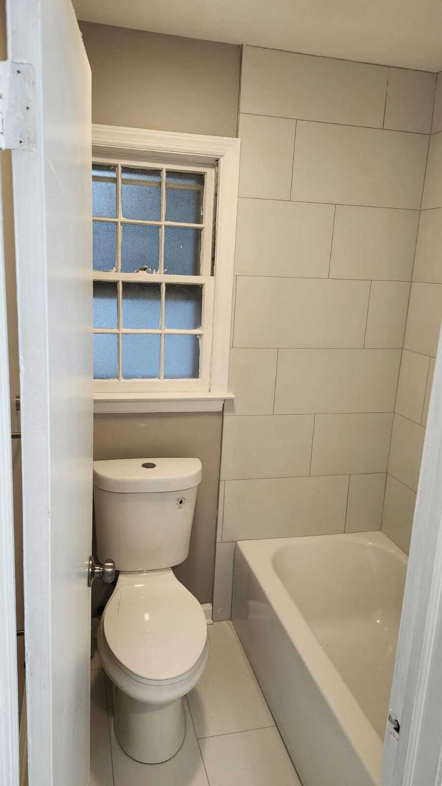 Building Photo - 17 Union Ave