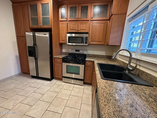 Building Photo - 5939 Bandolero Dr