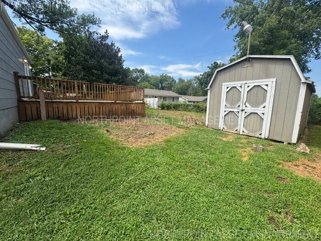 Building Photo - Cozy 2-Bed, 1-Bath with Central Air, Heat ...