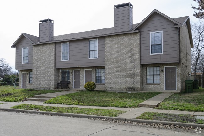 Building Photo - 2710 Wimbledon Ct