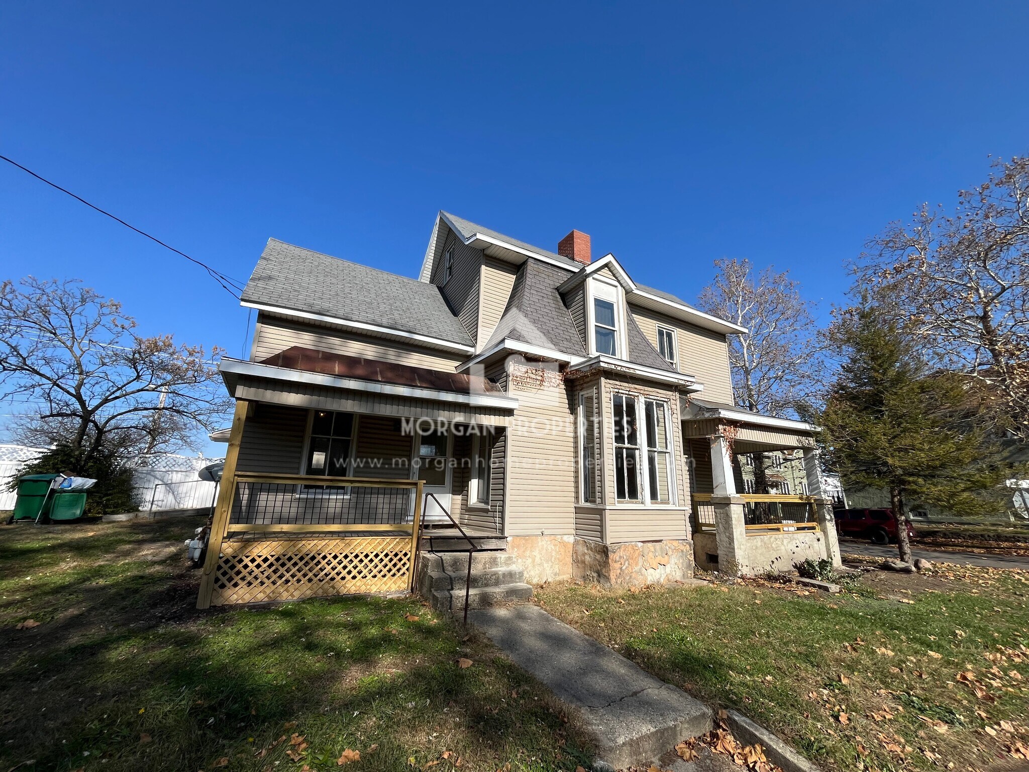 Building Photo - 325 S 12th St