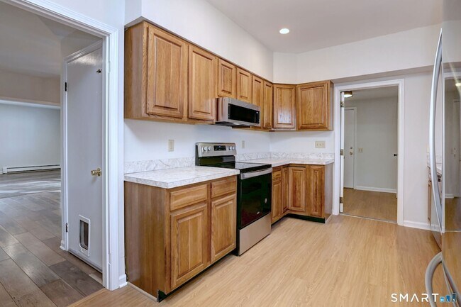 Building Photo - 5160 Madison Ave