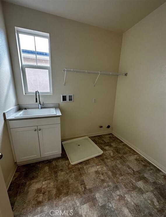 Building Photo - 5567 Seville Dr