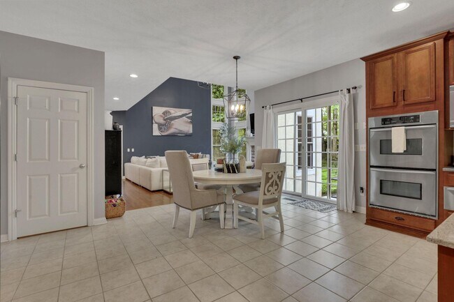 Building Photo - 7097 Pleasant Colony Cir