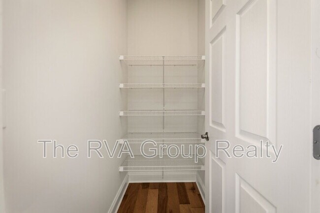 Building Photo - 5025 Rivermere Ln