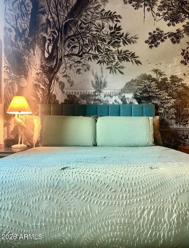 Building Photo - 930 N Mesa Dr