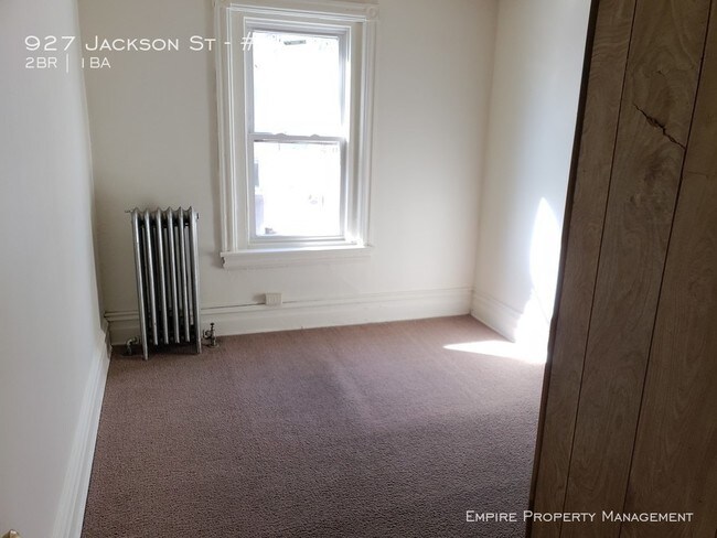 Building Photo - 2 Bedroom 1 bath in Allentown