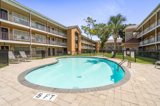Building Photo - 6263 Westheimer Rd