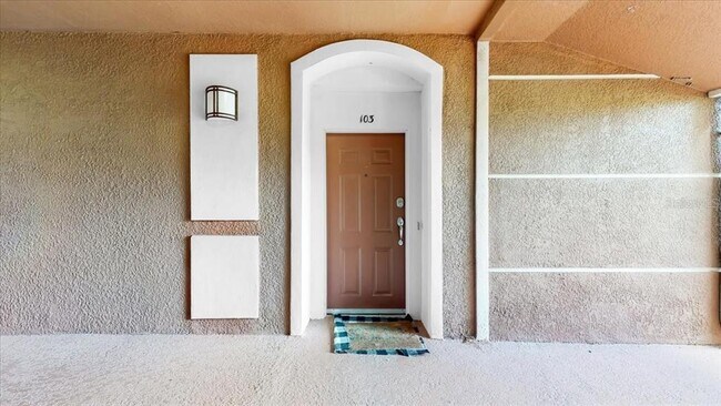 Building Photo - 8304 Portofino Dr