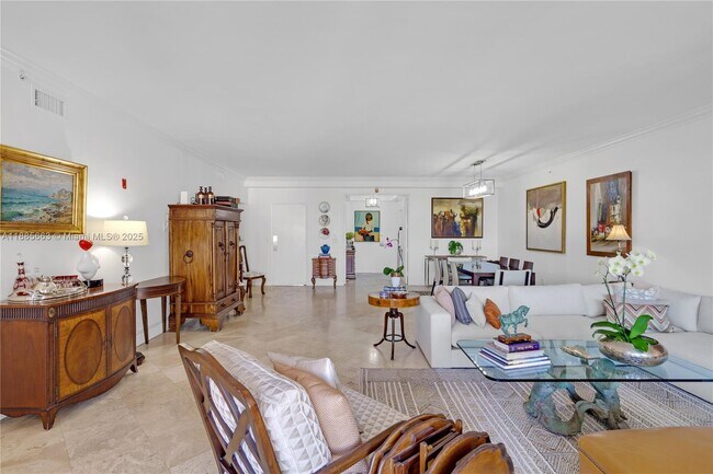 Building Photo - 737 Crandon Blvd