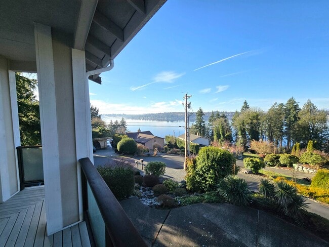 Building Photo - 3 Bedroom 3 Bathroom Home in Lake Stevens, WA