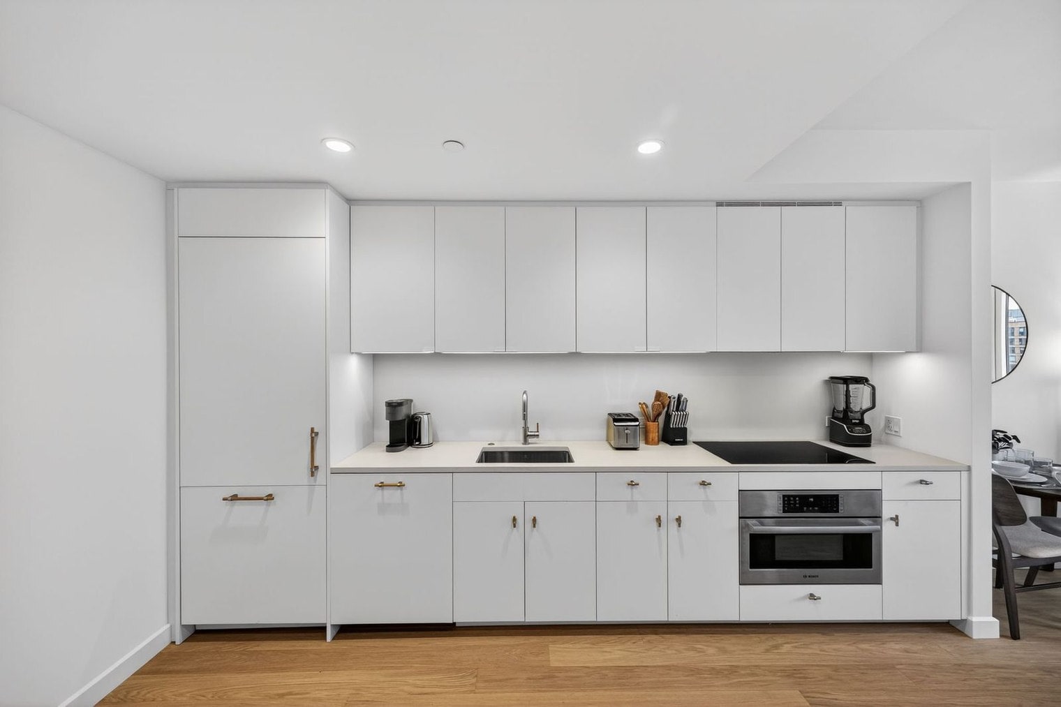 Building Photo - 16 Dupont St