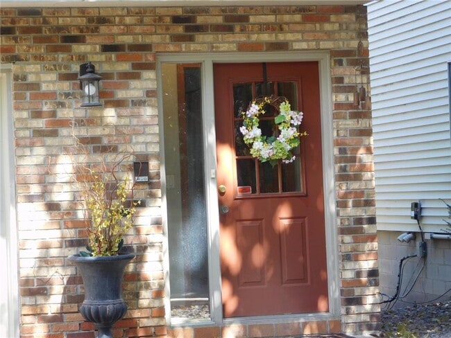 Primary Photo - 53 Garden Dr