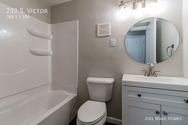 Building Photo - 210 S. Victor-