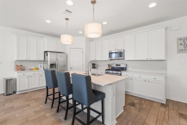 Building Photo - 9107 Moonstone Dr