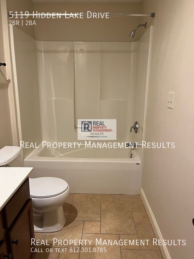 Building Photo - 5119 Hidden Lake Dr