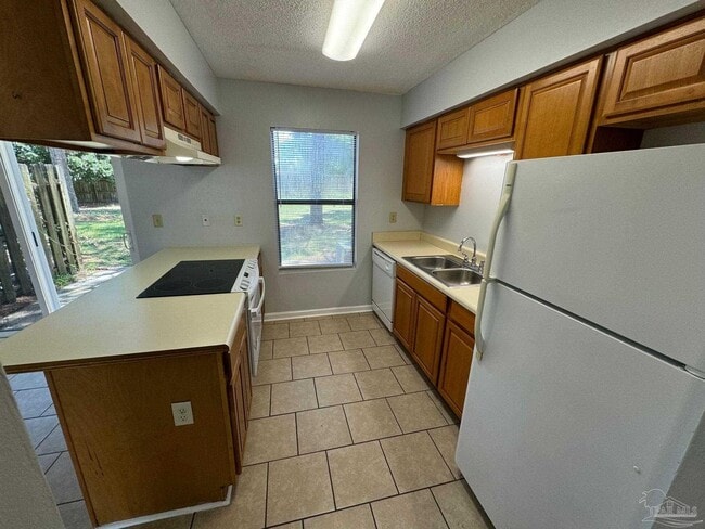 Building Photo - 2810 Villa Woods Cir
