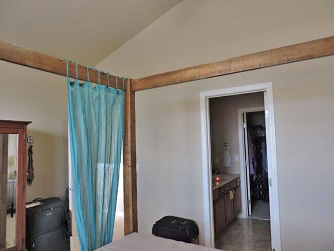 Building Photo - 4326 Alder Springs View