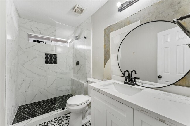 Building Photo - 4318 Raintree Ct