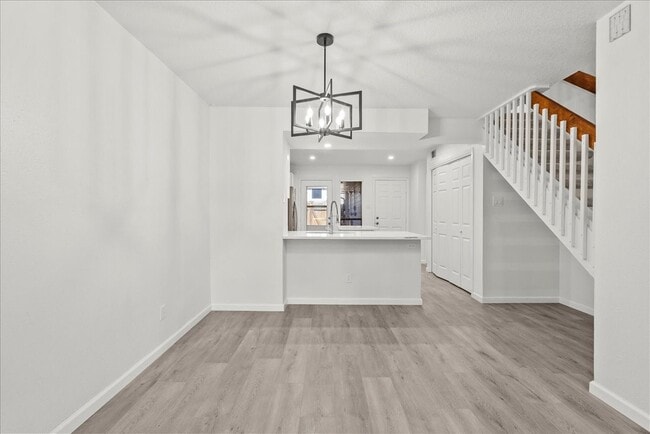 Building Photo - 16532 Holly Trail Dr