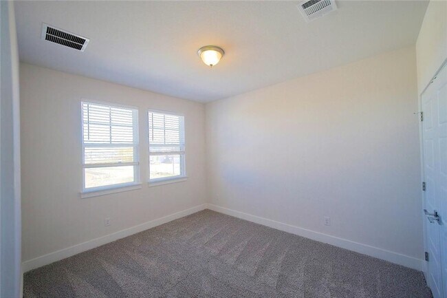 Building Photo - 162 Elisha Dr