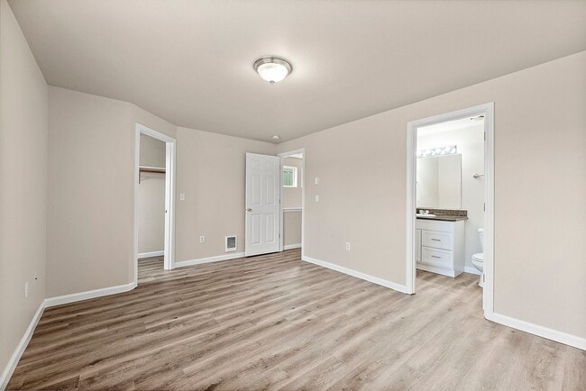 Building Photo - Invest LLC 4330