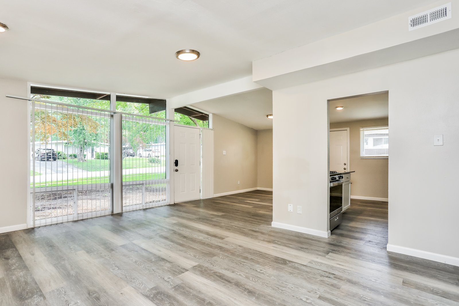 Building Photo - 830 St Anthony Ln