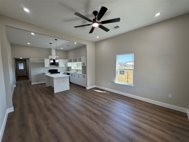 Building Photo - 1610 George Ave