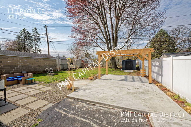 Building Photo - 11 Tryon Ct