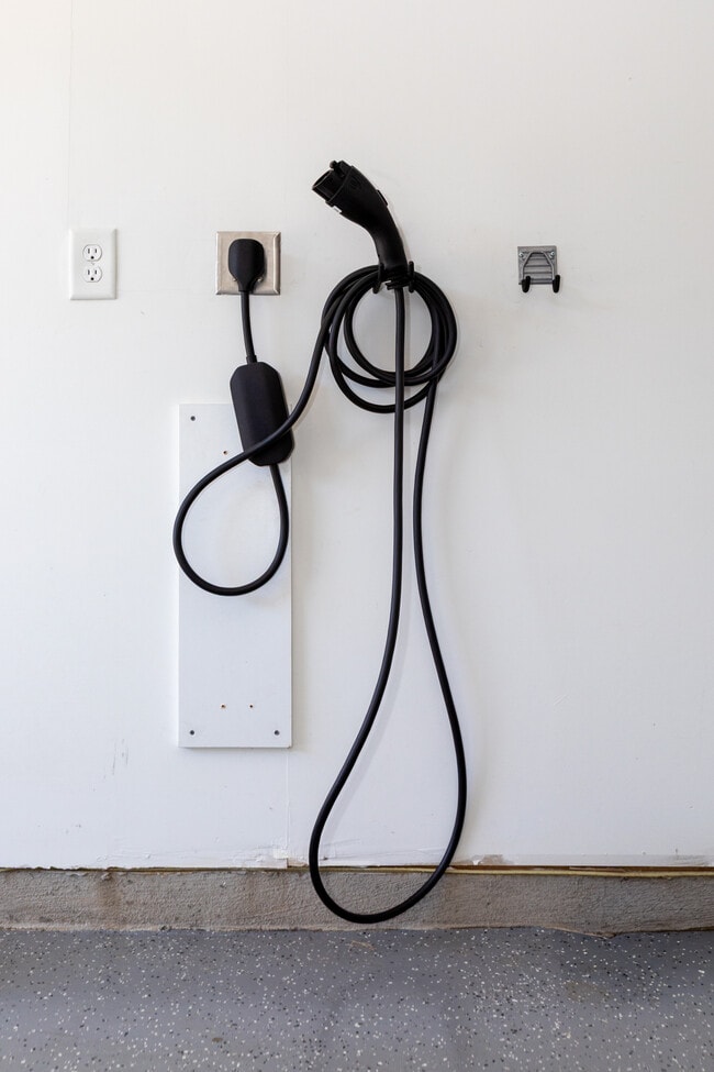 Building Photo - 4807 Blanchard Wy